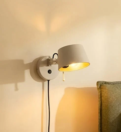 Aplique de pared Lucande Silka, 14 cm, beige, flexible, enchufe
