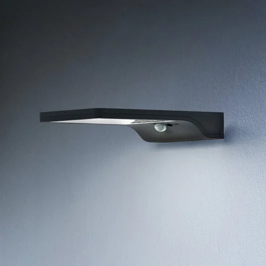 Aplique LED solar para exterior DOORLED de OSRAM, plateada, sensor IP44