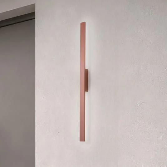 Aplique de pared LED Demi M, rojo ladrillo, aluminio, altura 100 cm, IP54
