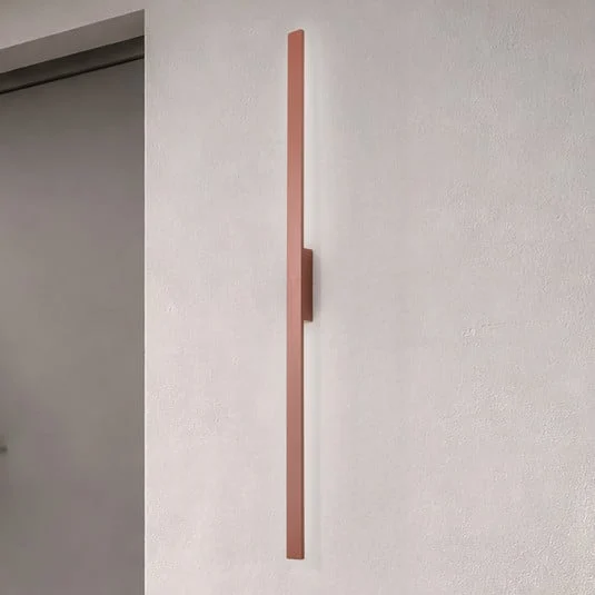 Aplique de pared LED Demi L, rojo ladrillo, aluminio, altura 144 cm, IP54