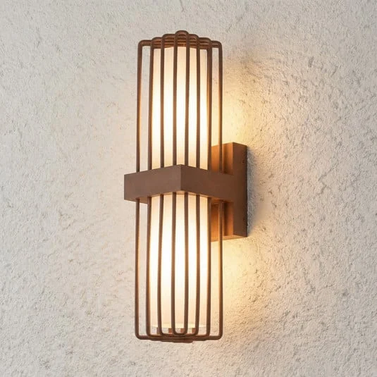 Aplique de exterior Lucande Chandan, óxido, 2 luces, IP54, E27