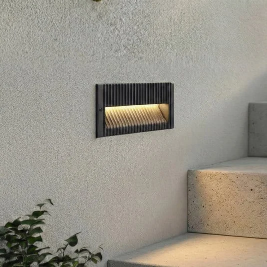 Lámpara de pared LED empotrable Lucande Tavion, 25 cm, antracita, IP65