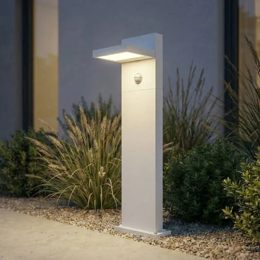 Bolardo luminoso LED Lucande Silvan, blanco, 65 cm, con sensor, IP54