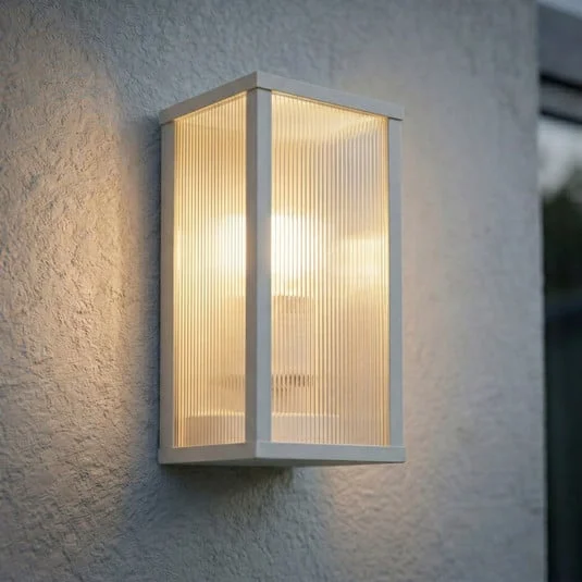 Aplique para exterior Lindby Peldar, gris claro/estriado, 26 cm, IP44