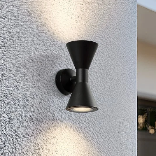 Aplique de exterior Lucande Xalor, negro, IP65, metal, GU10