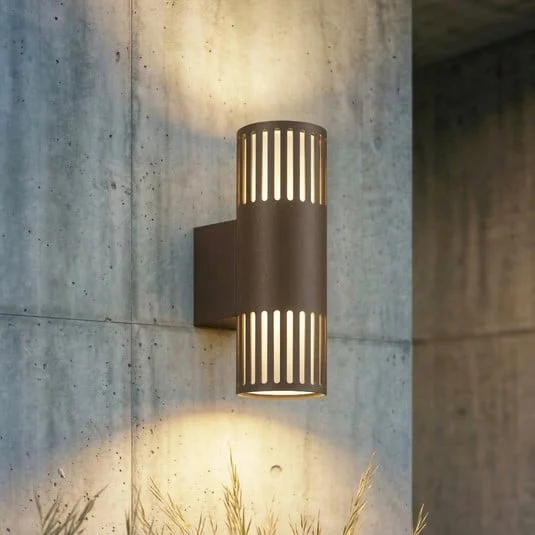 Aplique de exterior Lindby Lurinda, 2 luces, marrón, Ø10 cm, IP44