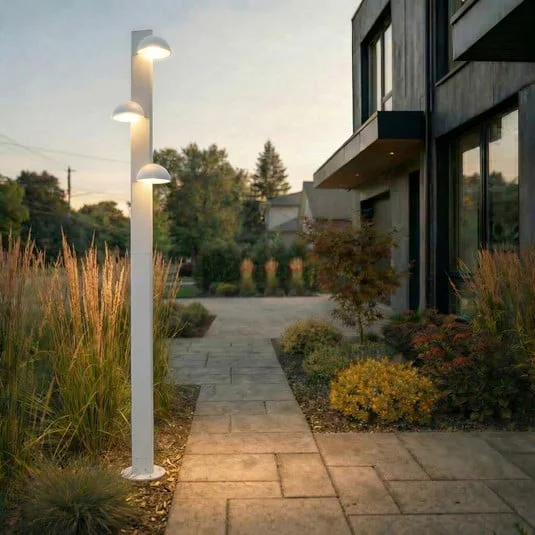 Lámpara exterior LED Lucande Velira, gris claro, 220 cm, 3 luces