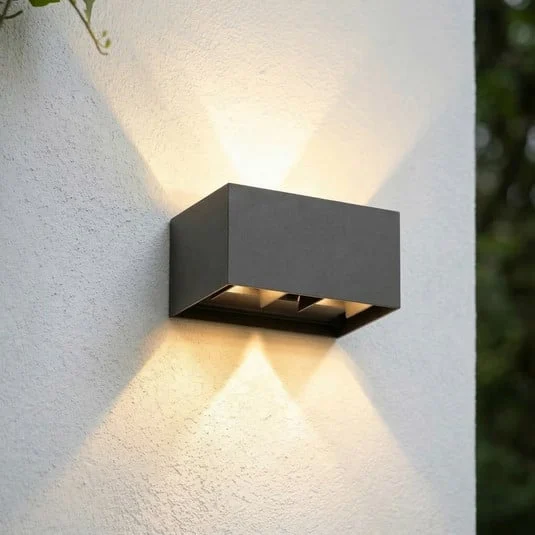 Aplique LED para exterior Lindby Nivar, angular, negro, 20 cm, IP54