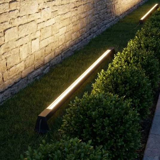 Lámpara LED de suelo Lindby Zavio, antracita, pica de tierra, IP65
