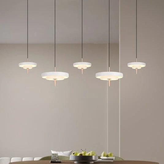 lámpara colgante LED Keaton, gris claro, longitud 140 cm, CCT, 5 luces.