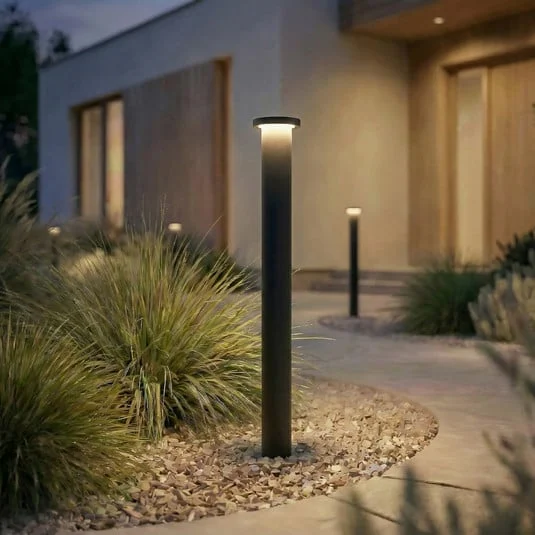 Bolardo luminoso LED Lindby Cirel, altura 65 cm, negro, IP65
