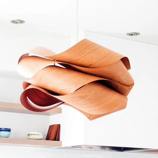 Lámpara colgante Link de LZF, color cerezo/níquel, Ø 69 cm, madera