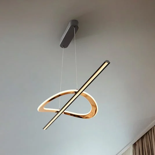 Lámpara colgante LED Enora, negro/dorado, longitud 120 cm, CCT