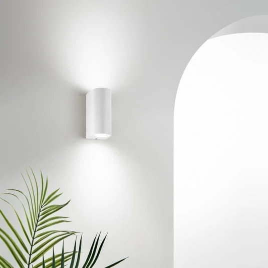 Aplique para exterior ONE, blanca, altura 13 cm, metal IP54, 2 luces.