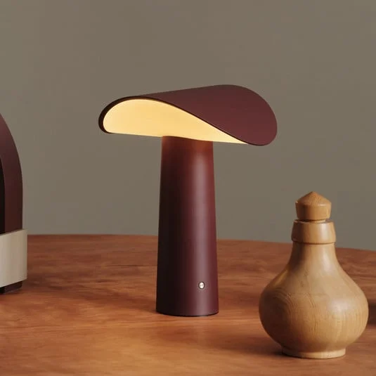 Lámpara de mesa recargable LED GEJST Lium, burdeos, 2700 K, USB