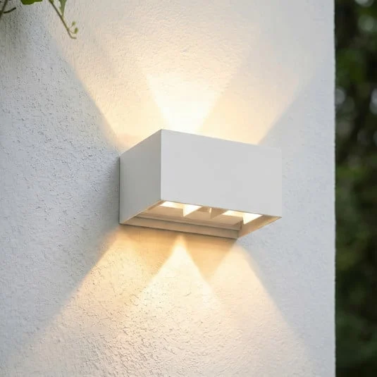 Aplique LED para exterior Lindby Nivar, angular, blanca, 20 cm, IP54