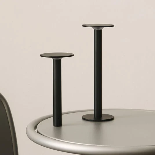 Lámpara de mesa LED recargable HAY HOST PORTABLE, antracita, 30 cm IP44
