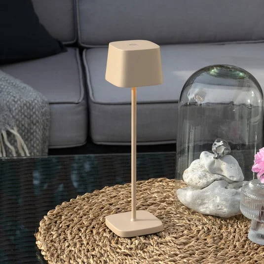 Lámpara de mesa LED recargable Capri, altura 25 cm, color arena, IP54