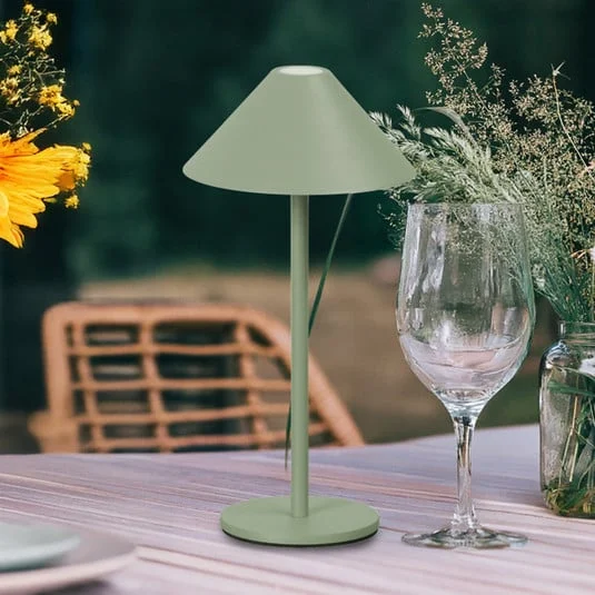Lámpara de mesa LED recargable Prato, verde salvia, altura 25 cm, metal, IP54