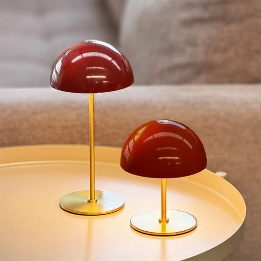 Lámpara de mesa recargable LED Along de Dyberg Larsen, roja, juego de 2 unidades