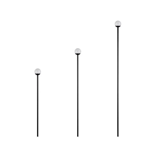 Lámpara LED con pica para suelo SCOOP, negra, 3 luces, IP44, enchufe