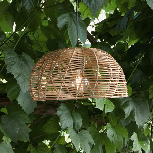 Lámpara colgante exterior Mayla, ratán natural, Ø 43 cm, enchufe IP44