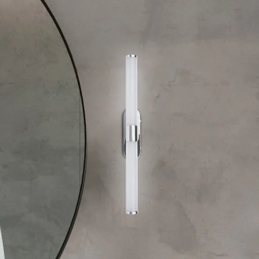 Aplique de pared LED Runt, cromada, 4000 K, IP44, longitud 40 cm