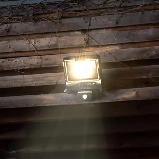 Foco exterior OSRAM ENDURA FLOOD, gris, sensor 50 W 840 IP44