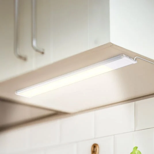 Lámpara LED bajo armario Lord, longitud 57,5 cm, plateada, 3000 K