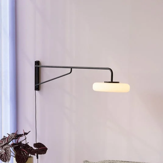 Aplique de pared LED Sway, negro, alcance de 120 cm, metal