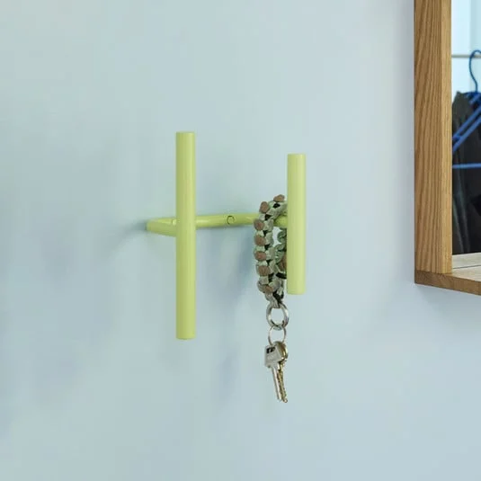 Perchero de pared Flip, verde claro, 20 cm de ancho, metal