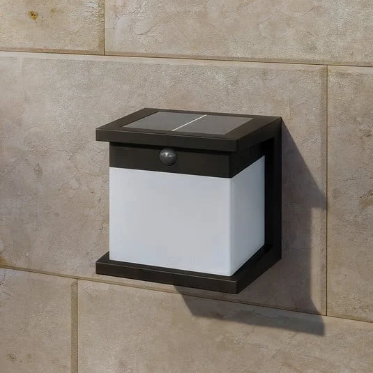 Lámpara de pared solar LED Diara de Philips, negra, con sensor, IP44