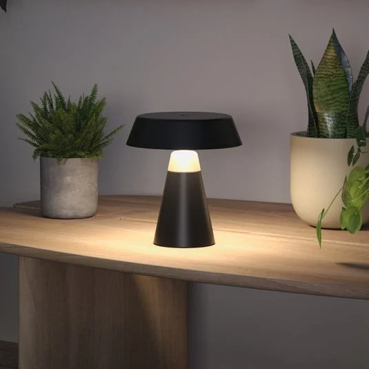 Lámpara de mesa LED recargable Paulmann Lirox, negra/beige, 20 cm, IP44