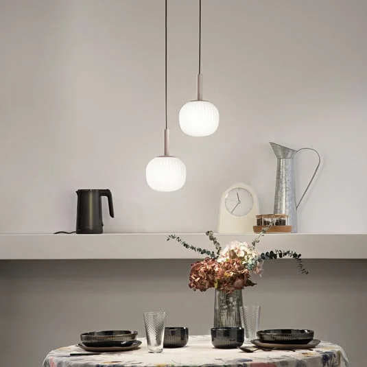 Lámpara colgante Eris, longitud 26 cm, marrón/blanco, metal/vidrio, 2 luces.