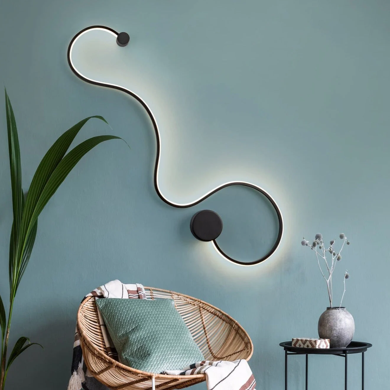 Lámpara aplique de pared Schuller Grafos grande LED negro acero 3000K
