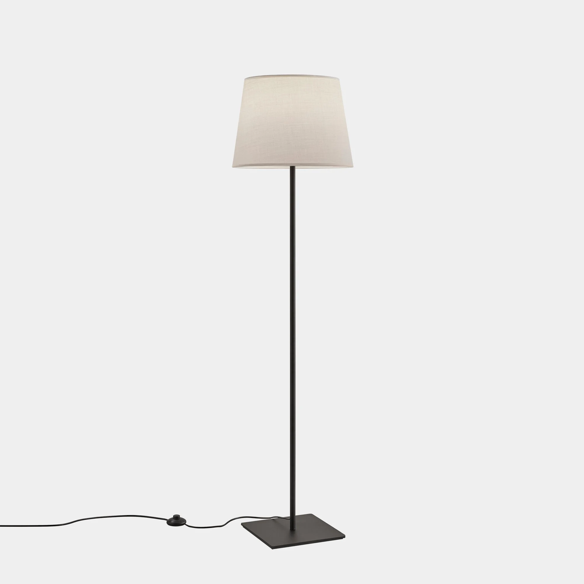 Lámpara de pie LedsC4 Metrica Square E27 negro 25-8350-05-82