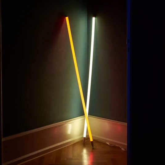 Bombilla tubular LED HAY Neon Tube, blanco cálido, PVC, longitud 1,5 m, con