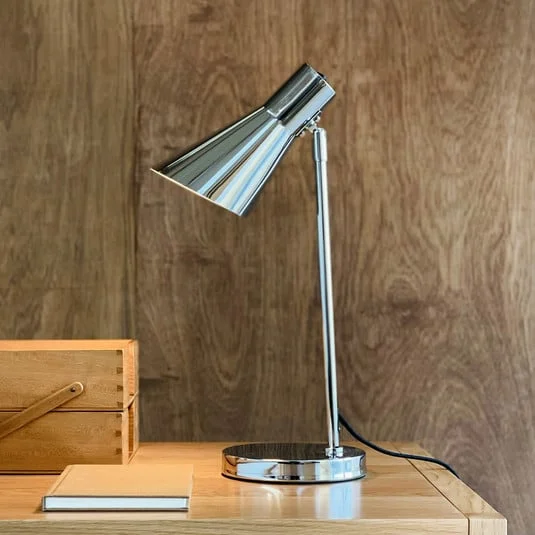 Lámpara de mesa Dyberg Larsen DL12, cromada, altura 44,5 cm, metal