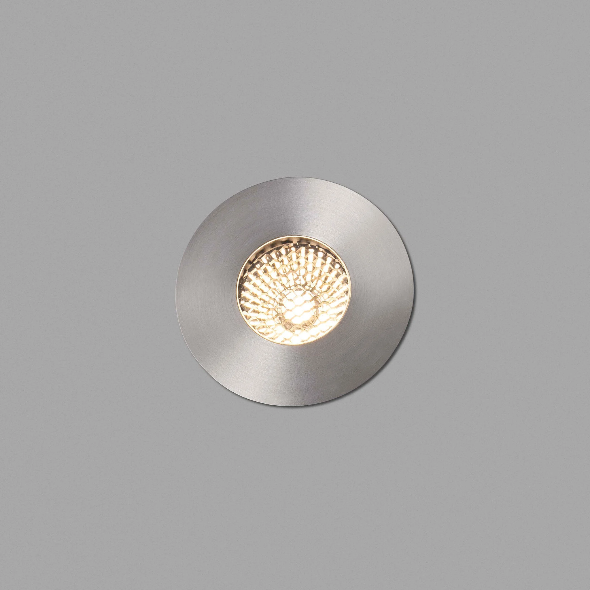 Empotrable de suelo exterior Faro Grund LED inoxidable satinado 2700K IP67 36° 7W 80 70734