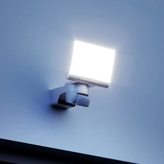 STEINEL XLED Home 2 S foco exterior sensor, plata