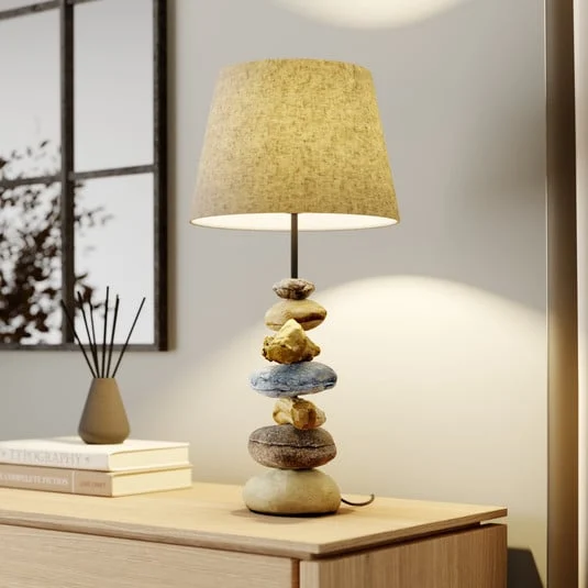 Lámpara de mesa Vera, pantalla de tela y decoración de piedra, 55 cm