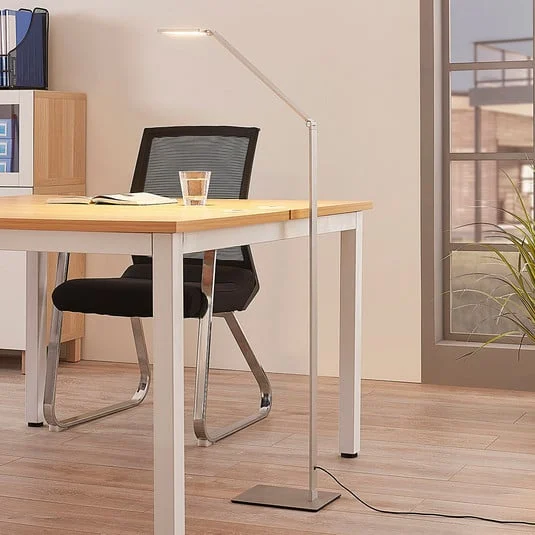 Resi Lámpara de pie LED con atenuador, ideal para leer