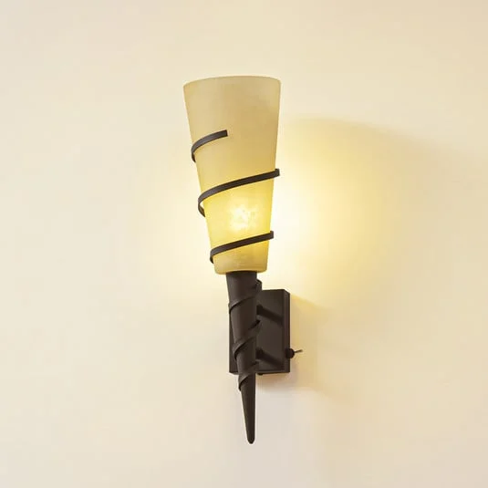 Lindby aplique de pared Anouk, altura 44 cm, cristal, metal, antorcha