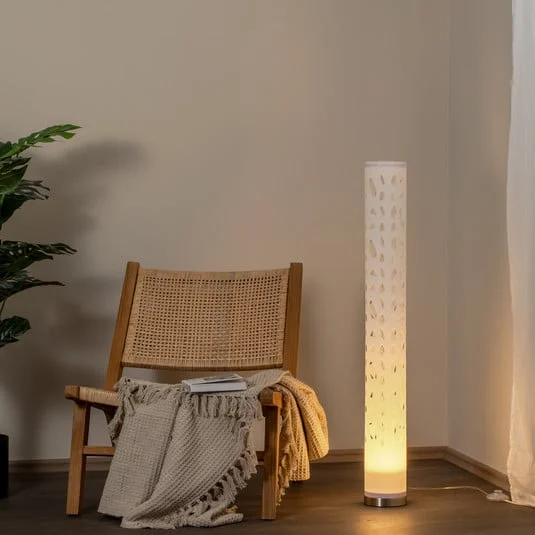 Lámpara de pie Lindby Alisea, 104 cm, blanca, GU10