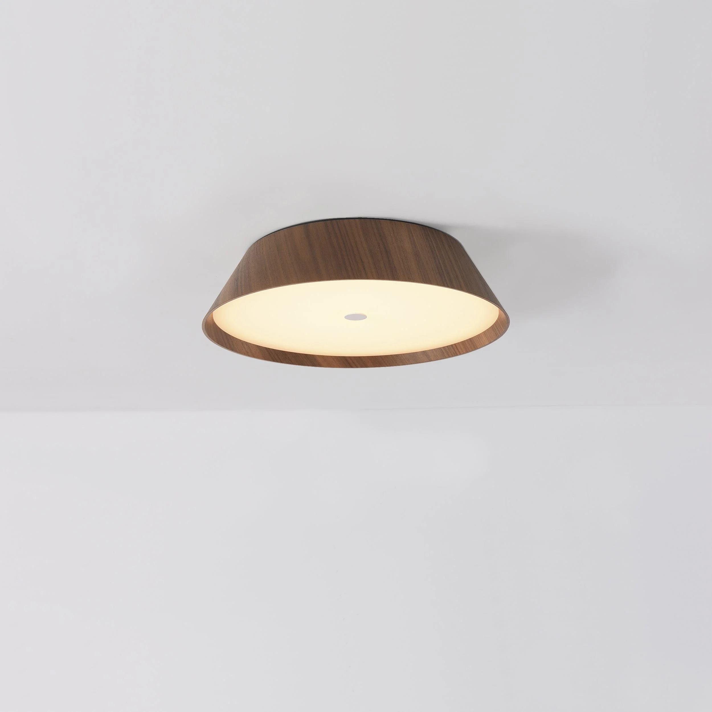 Plafón de techo ACB Cora Madera Nogal y Negro Texturado Ø33cm P4015070WAL