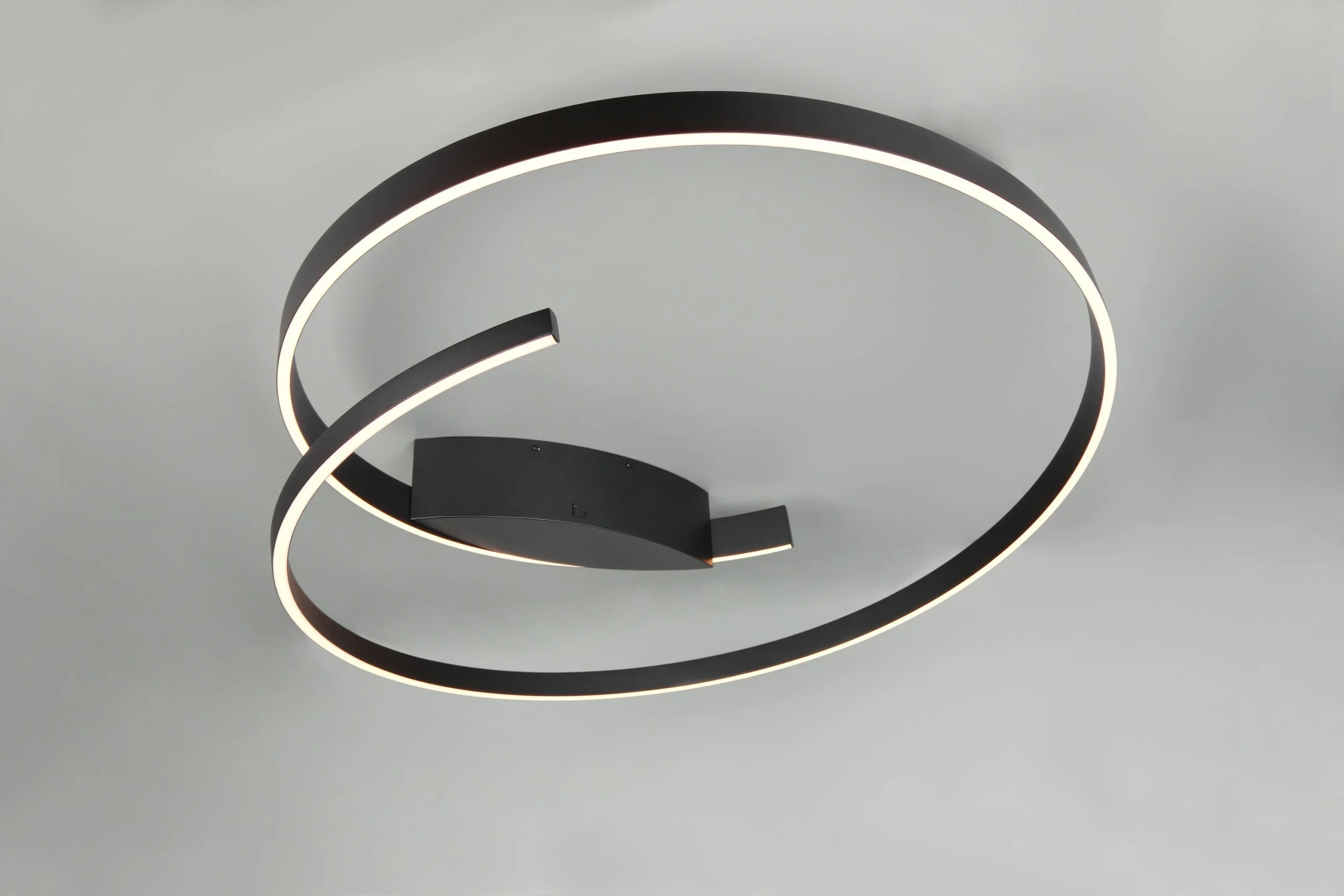 Plafón de techo Trio Cinardi LED negro mate 2000-4000K regulable Ø75,5cm 48W 646110132