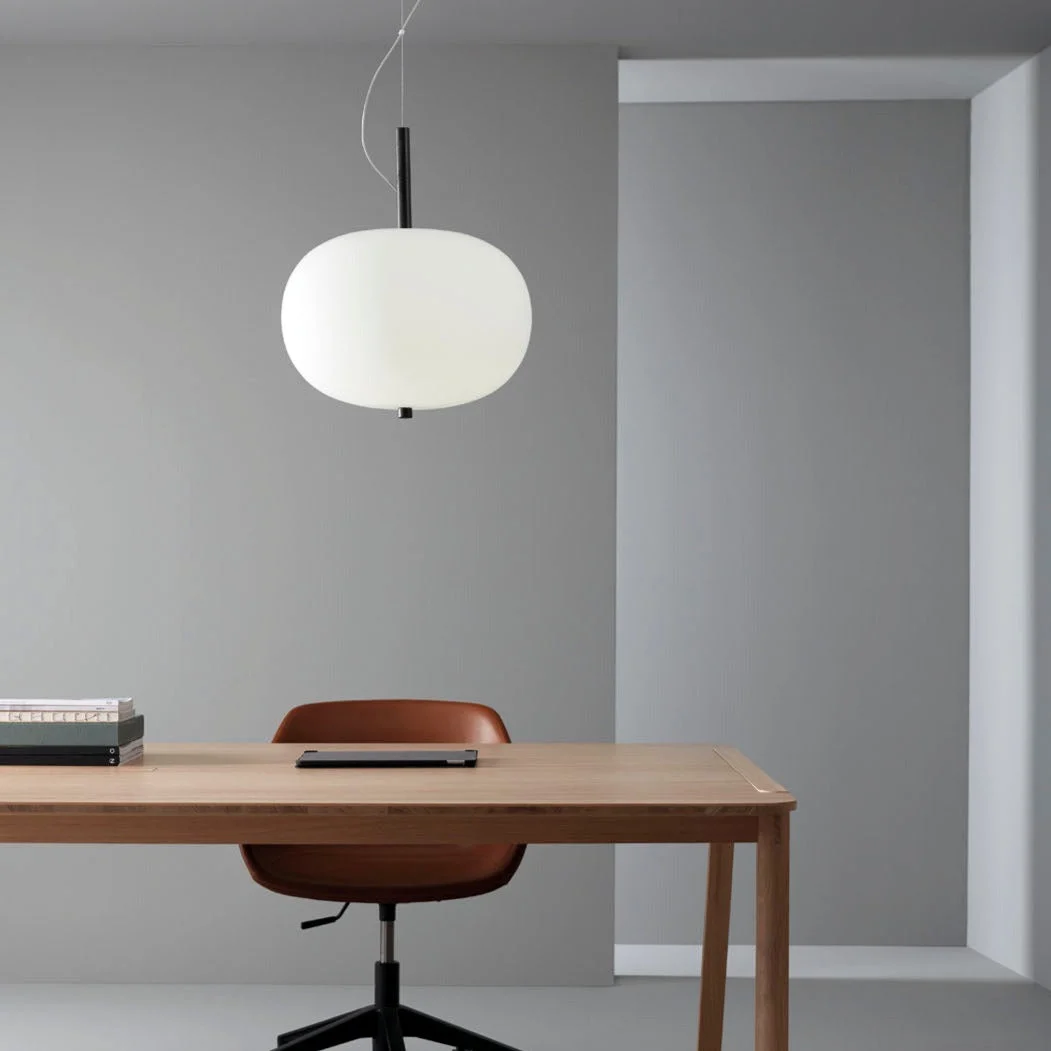 Lámpara de techo colgante bola LedsC4 Ilargi LED madera oscura 2700K regulable 00-6012-92-F9
